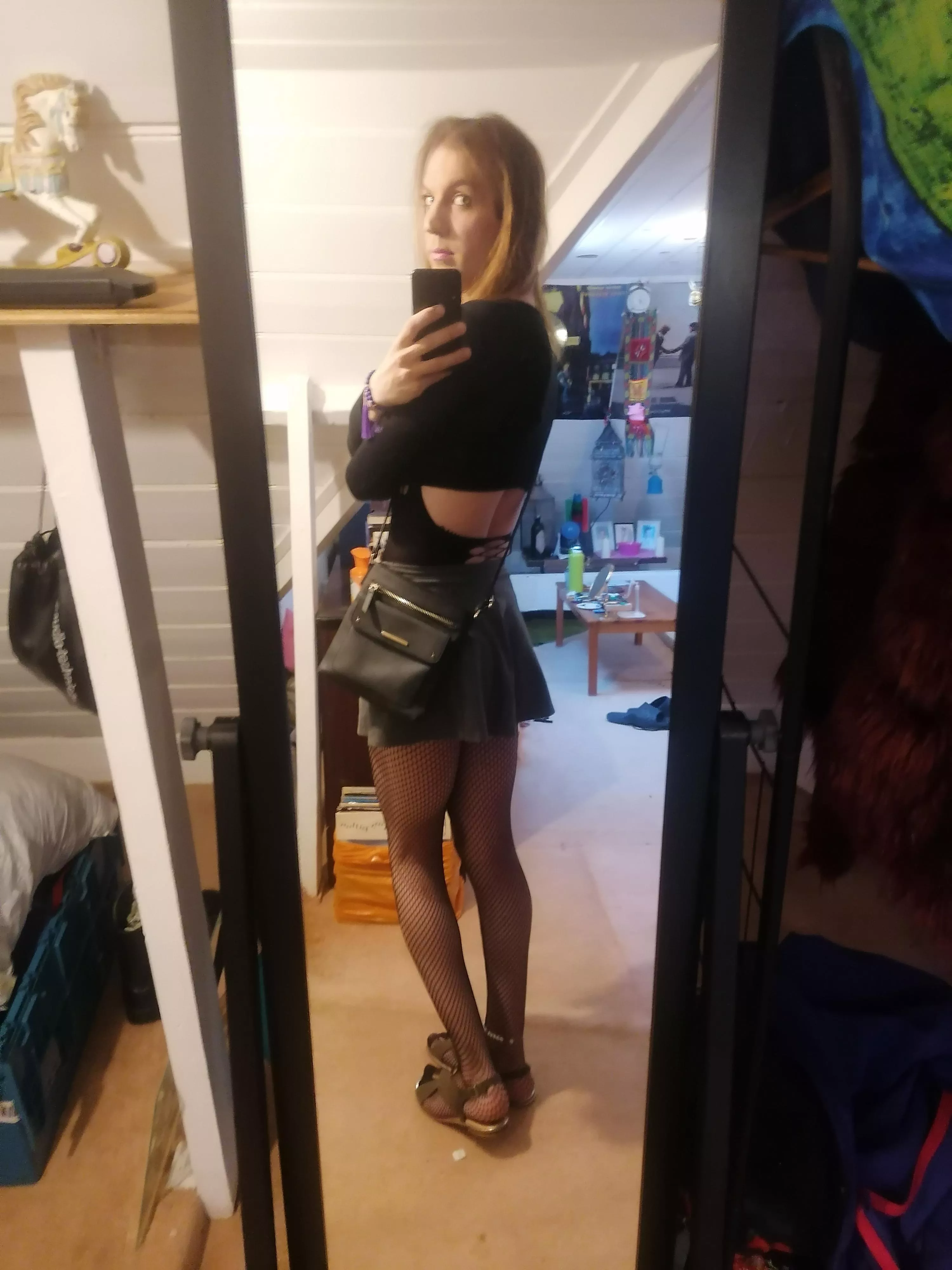 My first post, please be gentle 😇Feedback is appriciated 🩷 posted by Sachaa1233