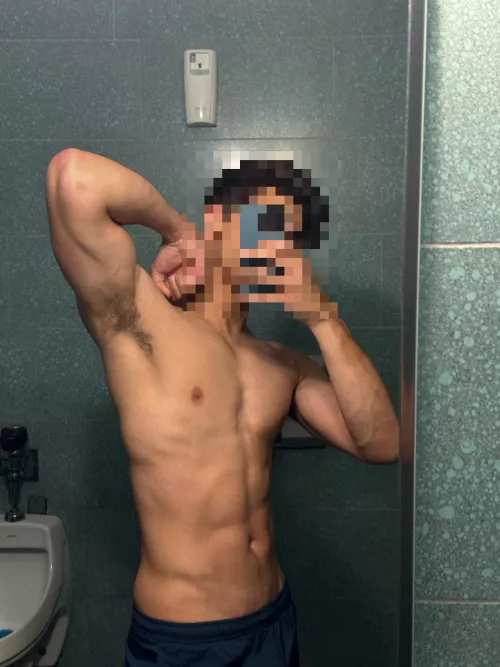 Taste my pits mid-workout  by oblivion_thinker