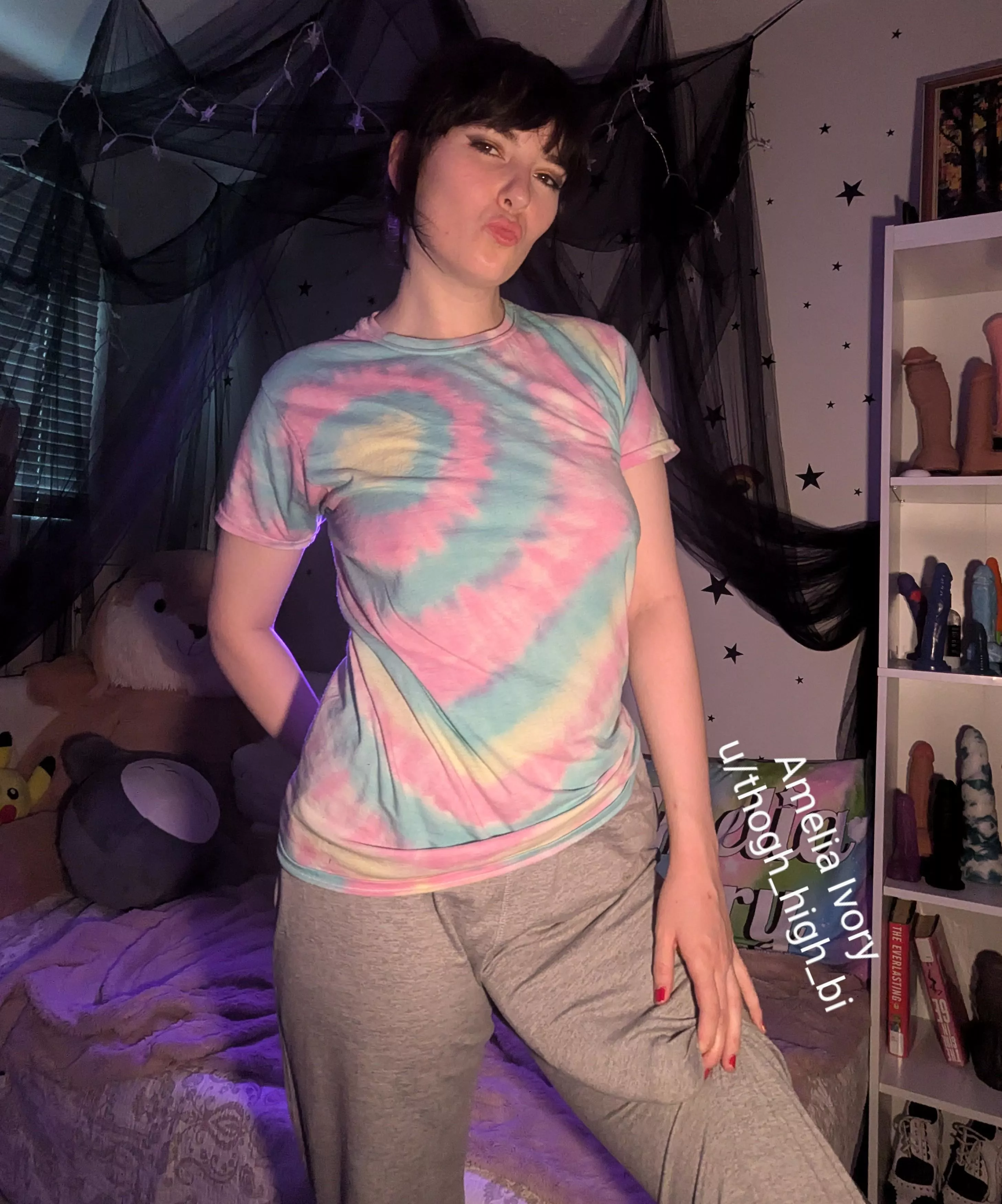 You can handle whatever I give you, right sweetheart? We'll start off easy😈 posted by thogh_high_bi