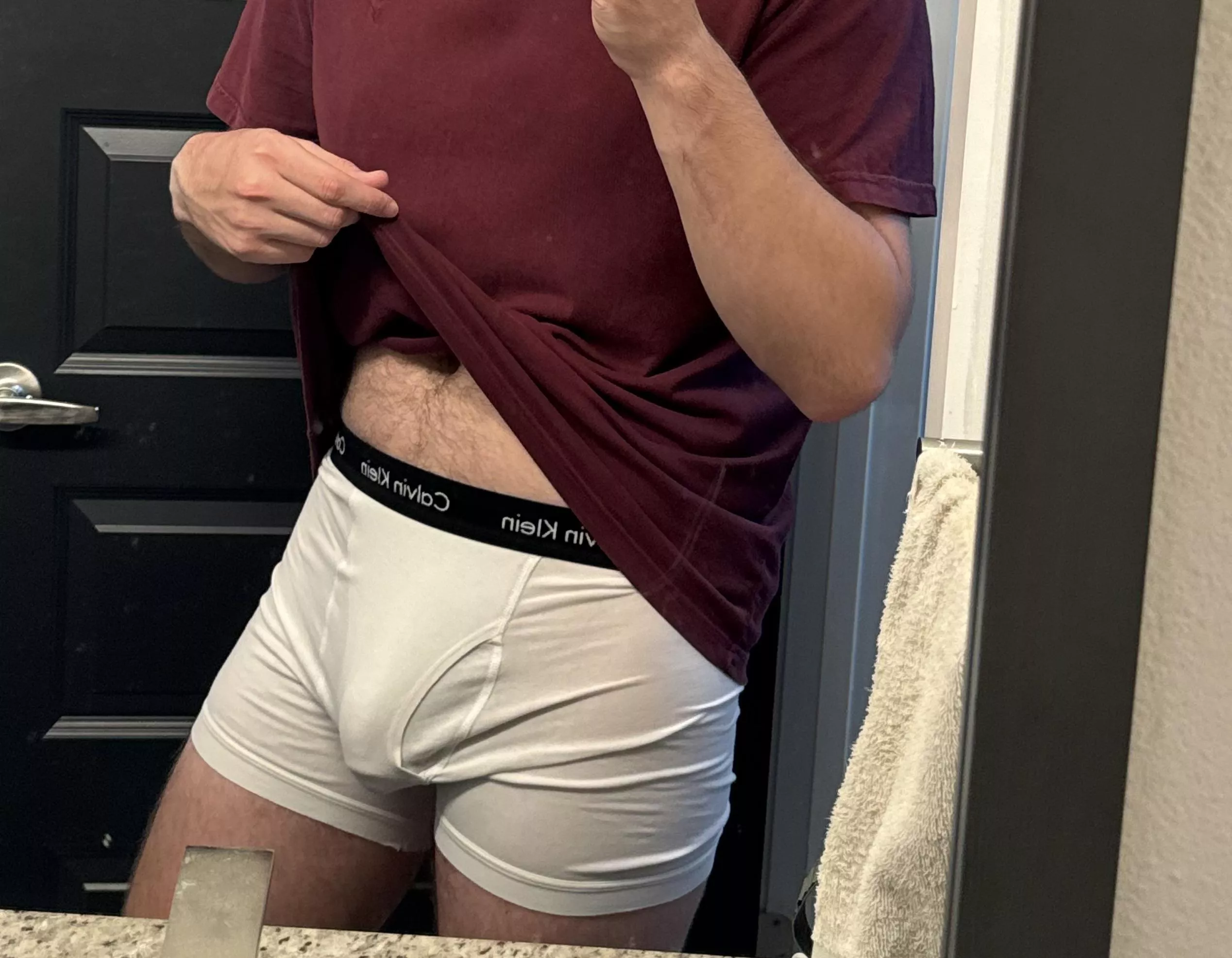 Howdy (27) posted by MileHigh_Matty