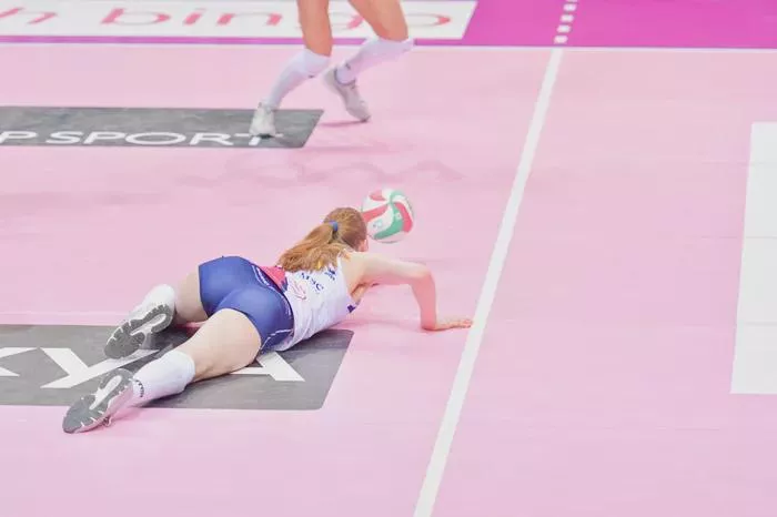 Isabelle Haak posted by ElinoreDoll