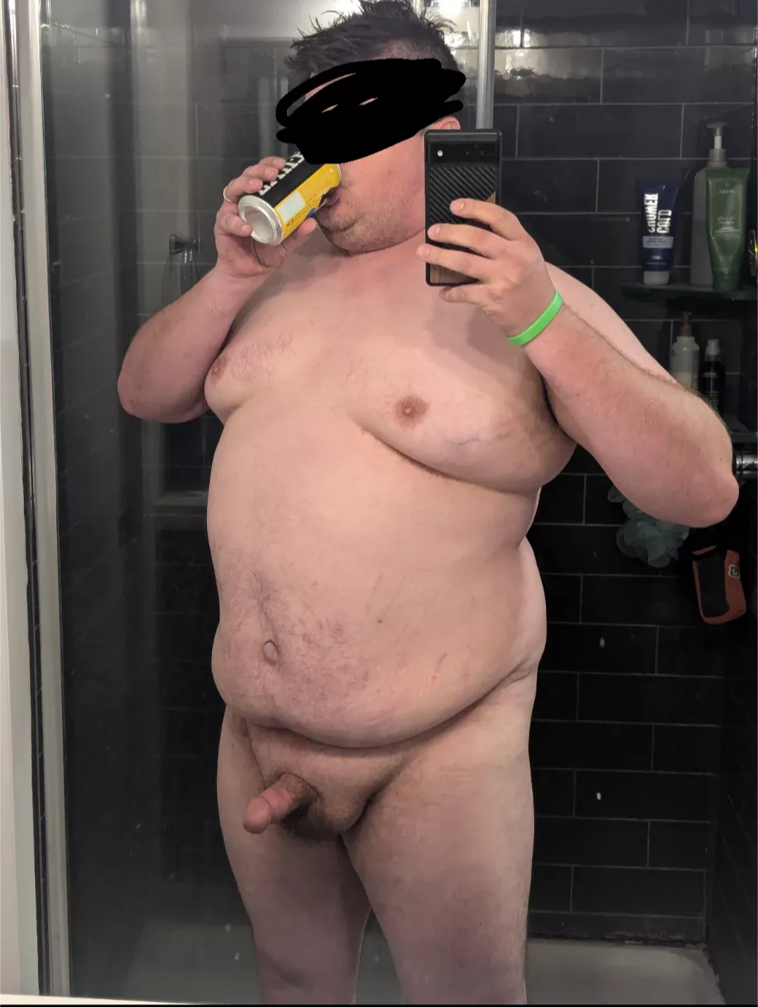 Refreshing shower beer after mowing the yard this weekend. posted by Tipsy_Beav