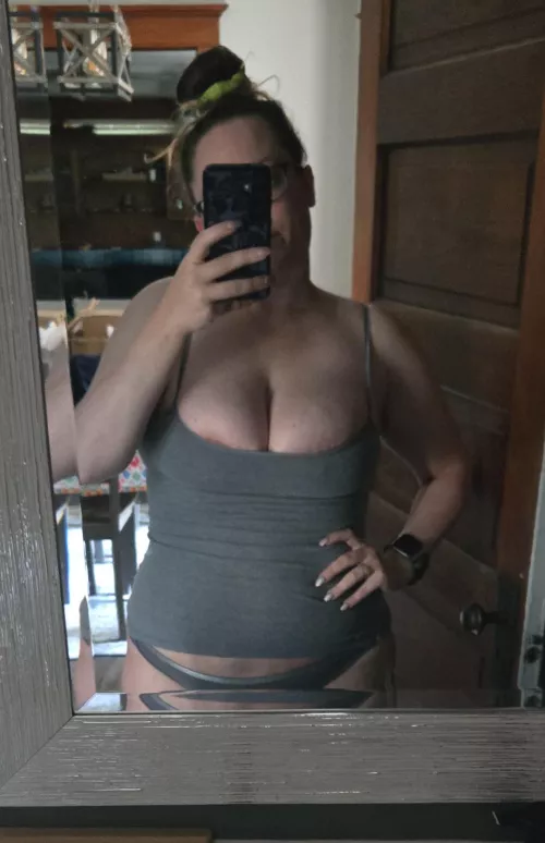 Shower time. Anybody wanna help? 😏 by kellyjo89