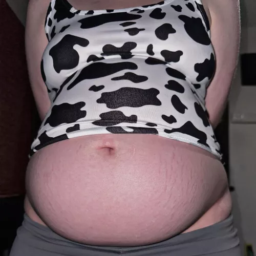 the only downside to gaining this much weight is my back hurts all the time 😣 by magnoliacraves