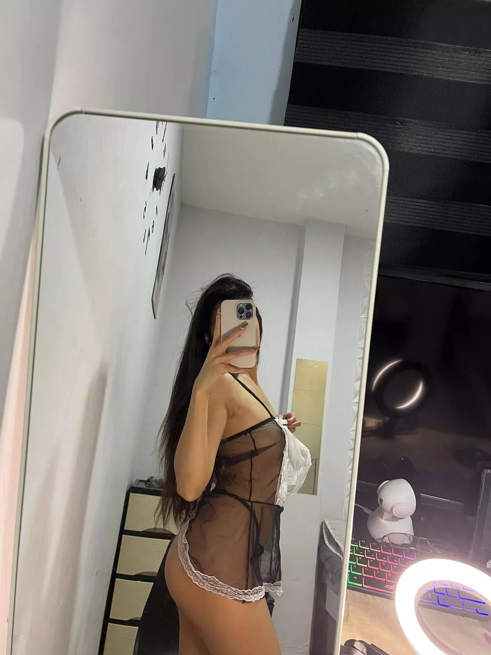 Catching a glimpse of my own charm.❤️
 posted by heaven_scene