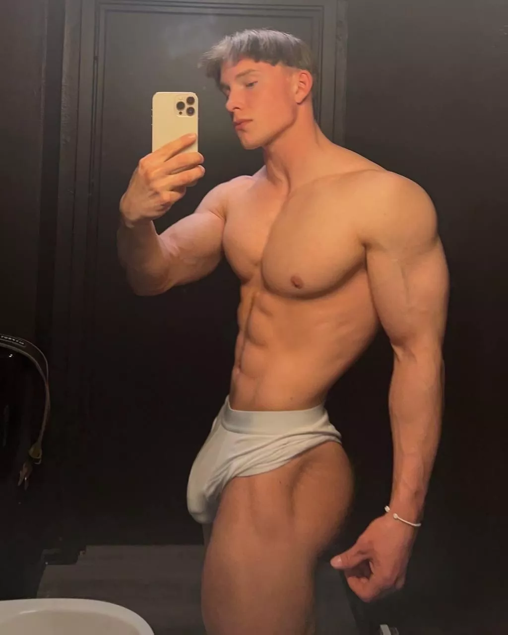 do you like big bodies? posted by TheOnlyBig-Man