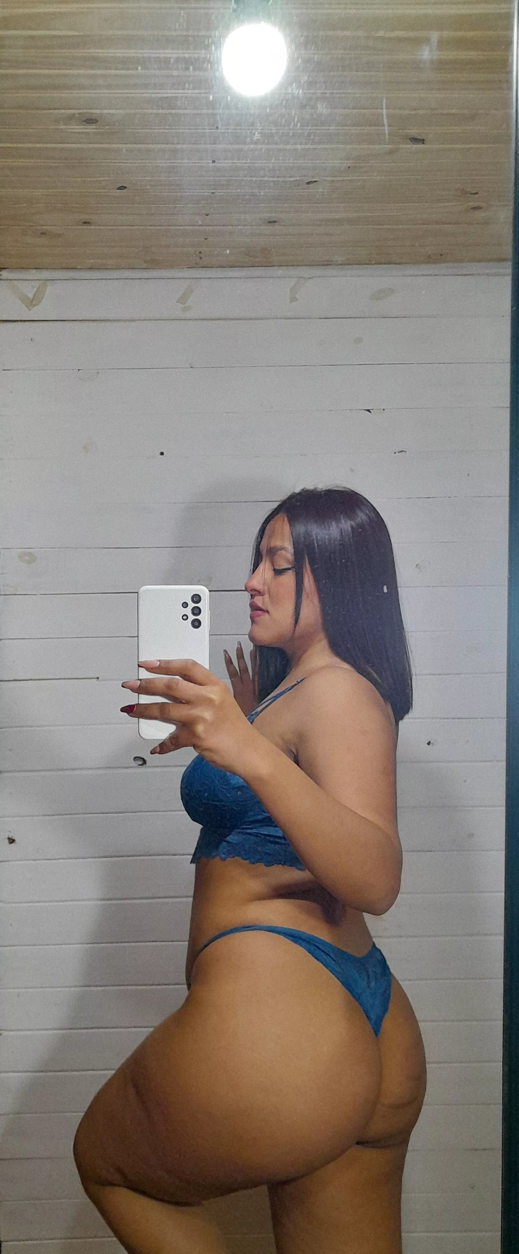 Hey I'm just a 24 year old girl, how old are you daddy? posted by juliiiit