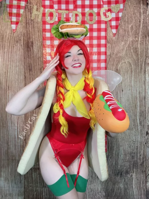 Hot dog fairy  by FaeDCay