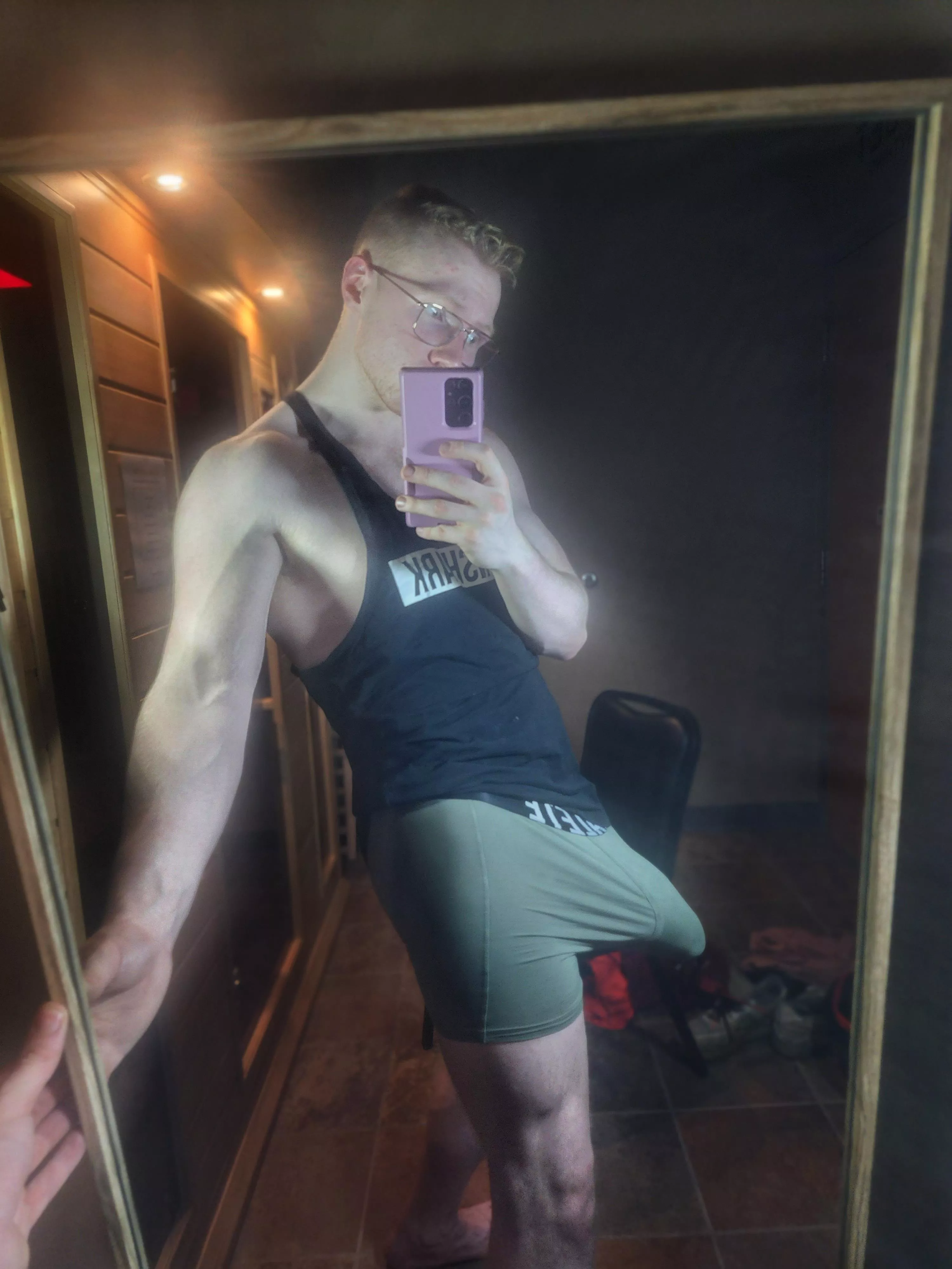 I just finished leg day at the gym, who wants to feel the pump from my 3rd leg afterwards? posted by gymbruhhhhh