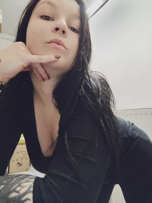 Monday badass pose [F] by Noriko-san