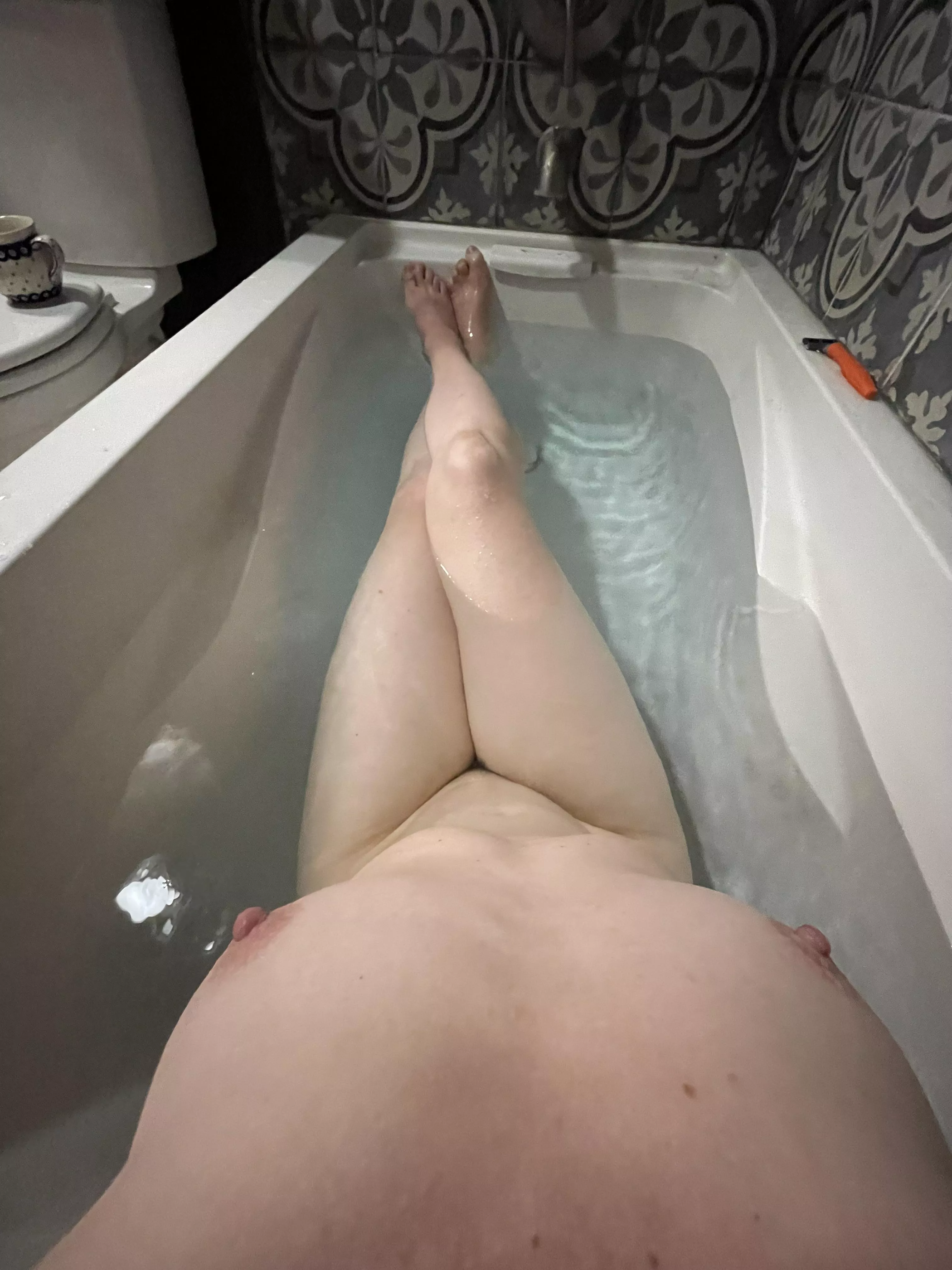 Older than most who post… 41F posted by a_taste_of_Alaska