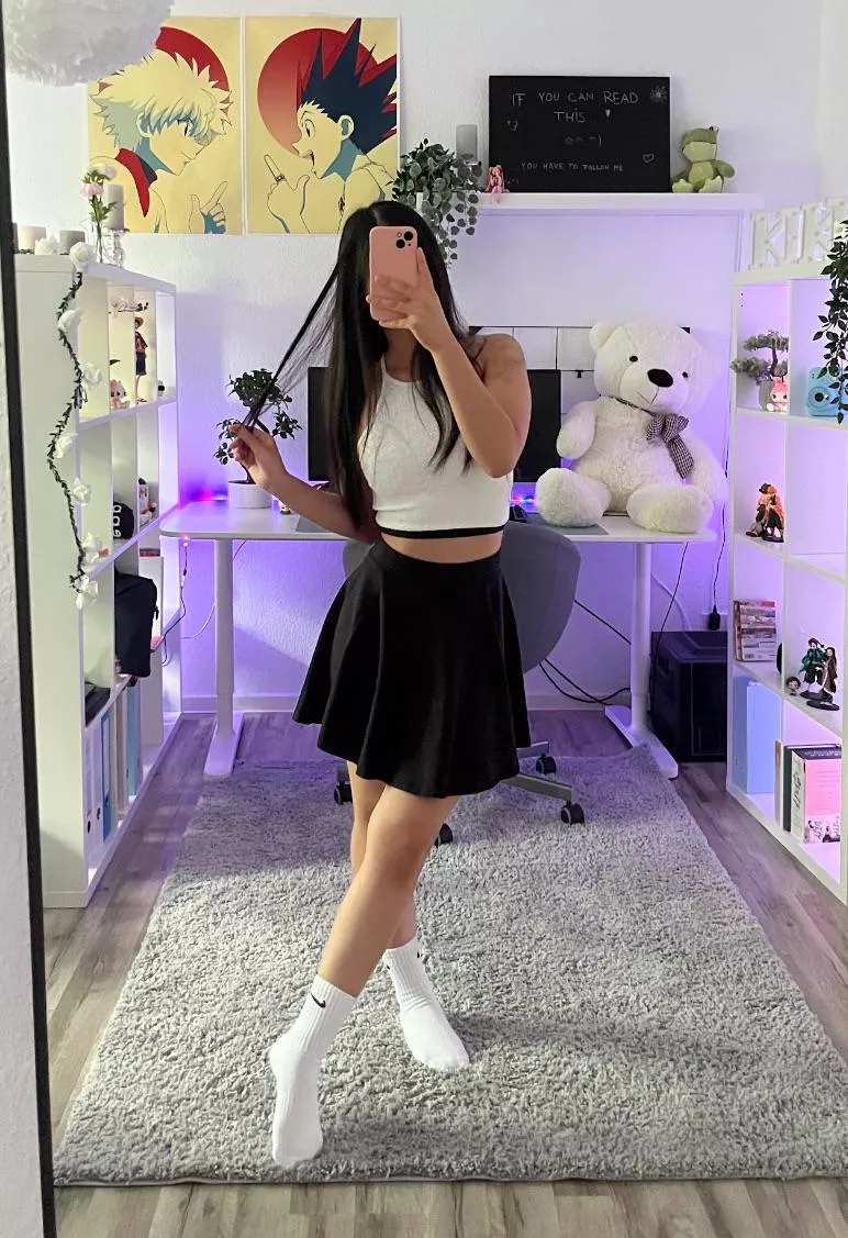 Playfully trying to get ur mood after work~ posted by Sad_Bat6485