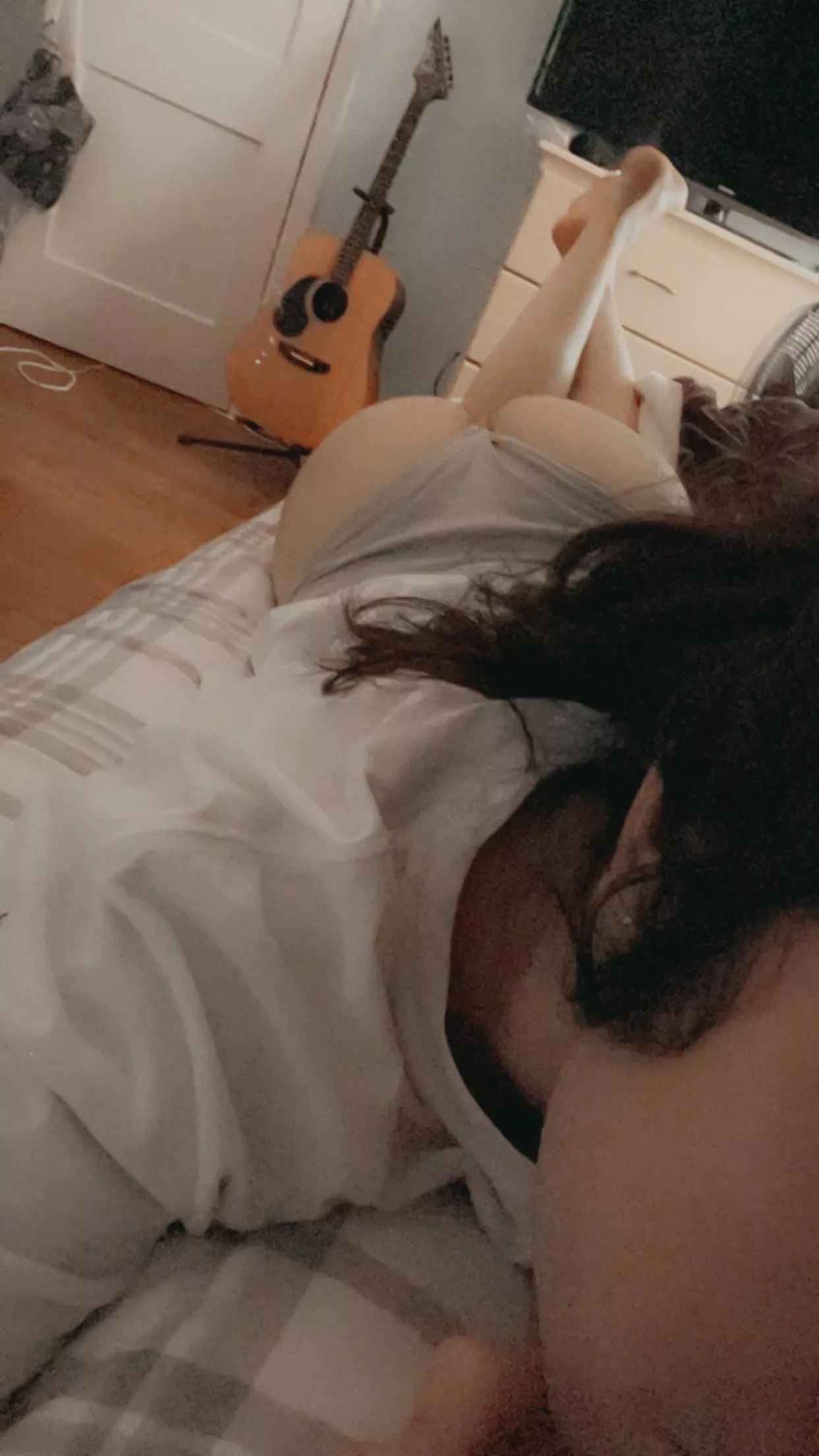 Anyone up for Netflix and cuddles~? ;3 posted by YourFemboyServant