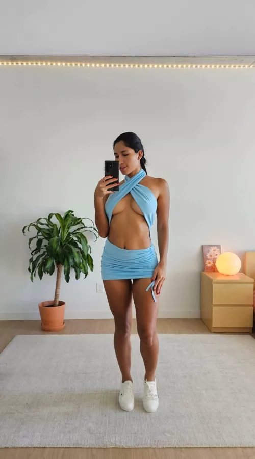 For tight skirt lovers by baddiexgirl