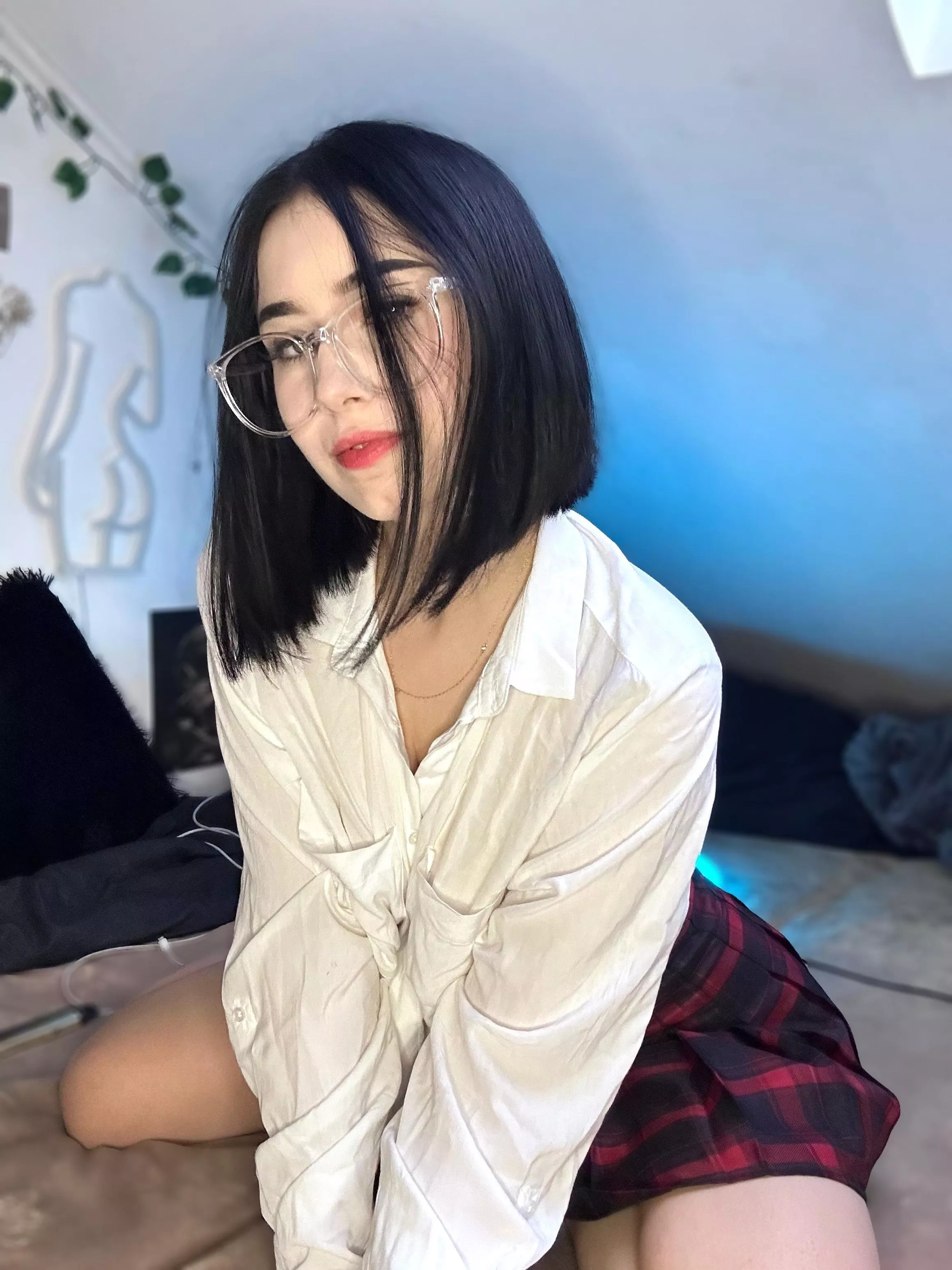 hmmm..What subject are you going to teach me today? posted by ChampionGunnerr