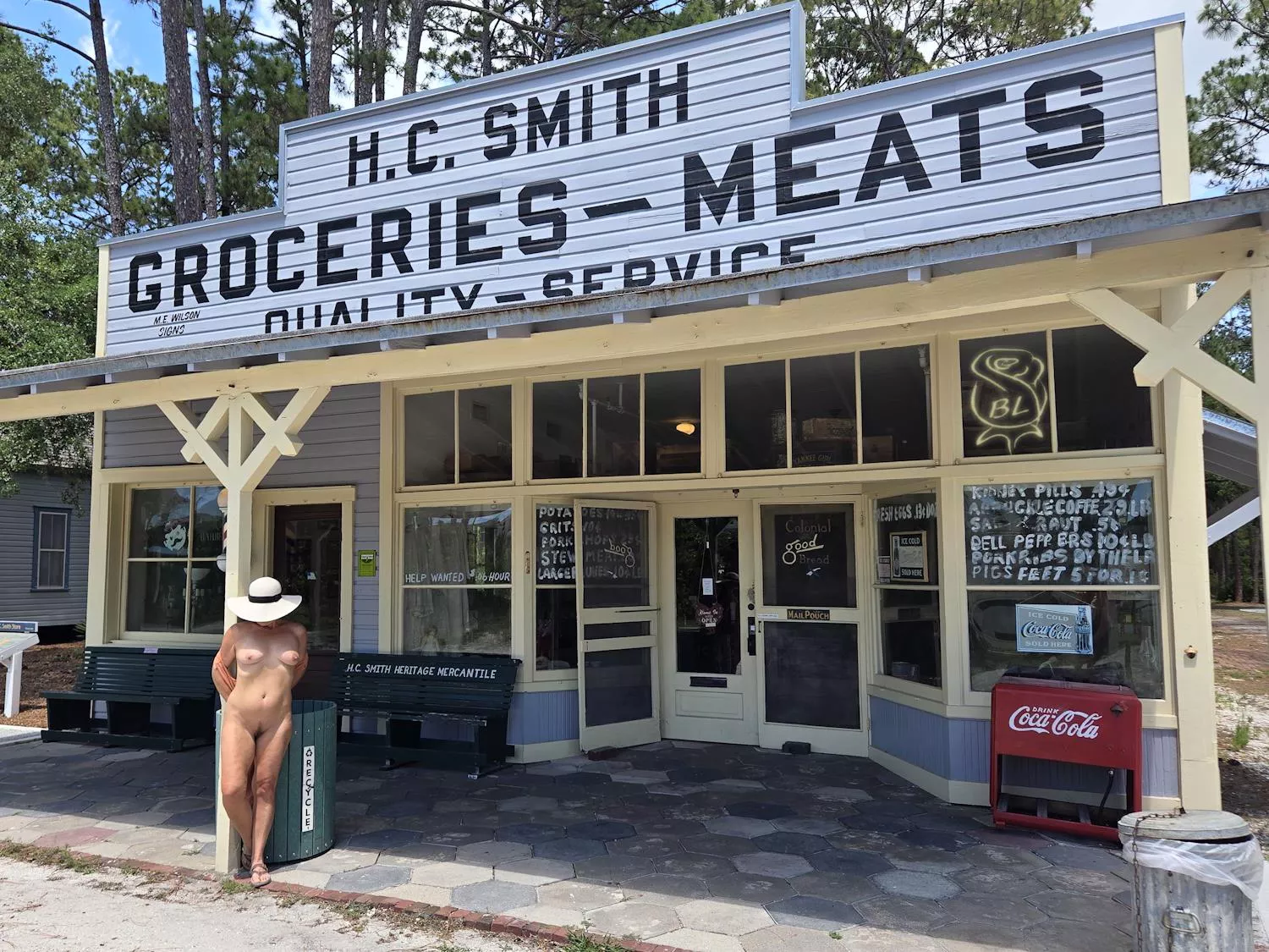 May I help you? 😋 posted by BareLeiaRose