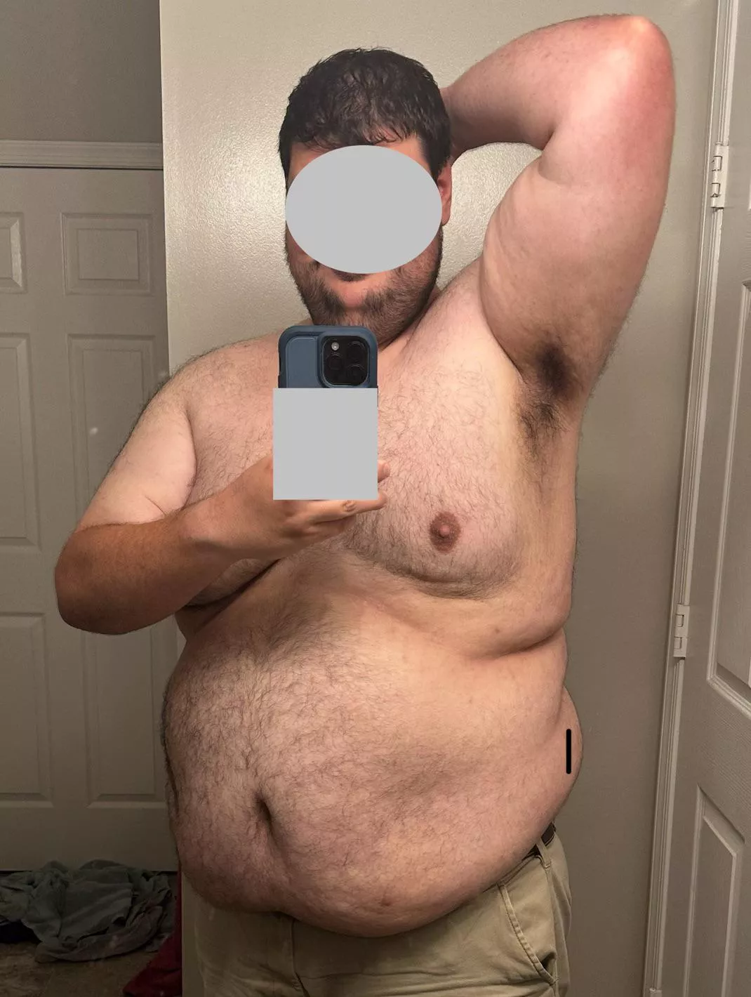 Sleepy and sweaty. Any bears wanna smell some cub pit?  posted by Icy-War-5310