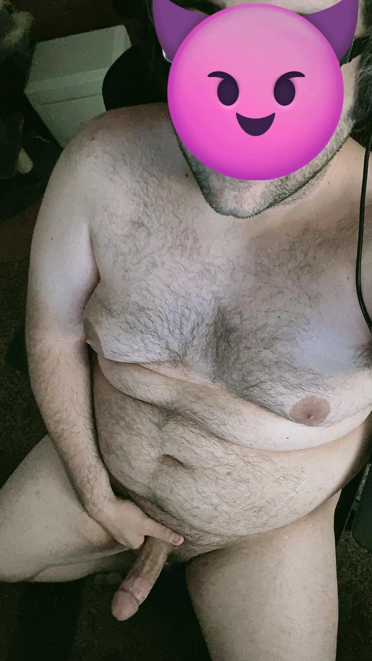 Work from home fun, would you suck me in between tasks? posted by BiAndChubbi