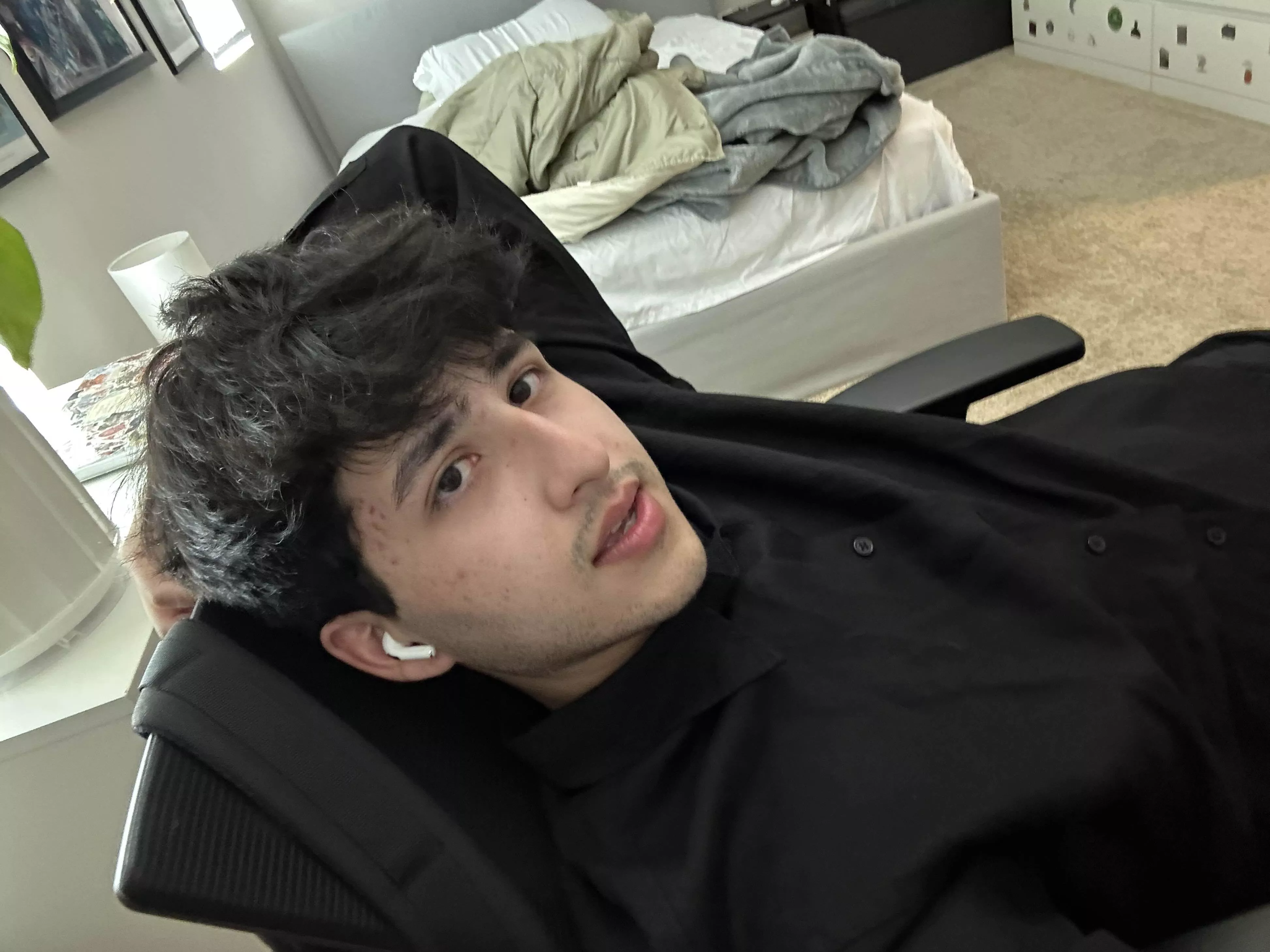 [22] Hoping to make some friends :) posted by in2folklore