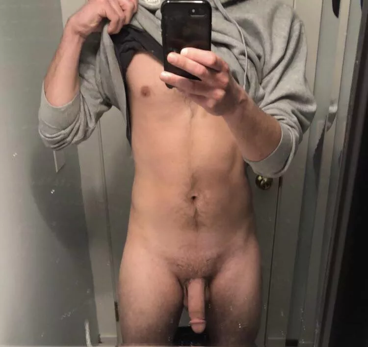 [31] my softie wanted to come out and say hello to the world posted by mrmysterycheeks