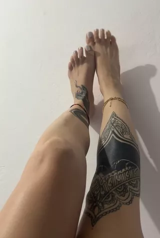 Can you promise to lick them everyday? posted by Mistress_Ivyy