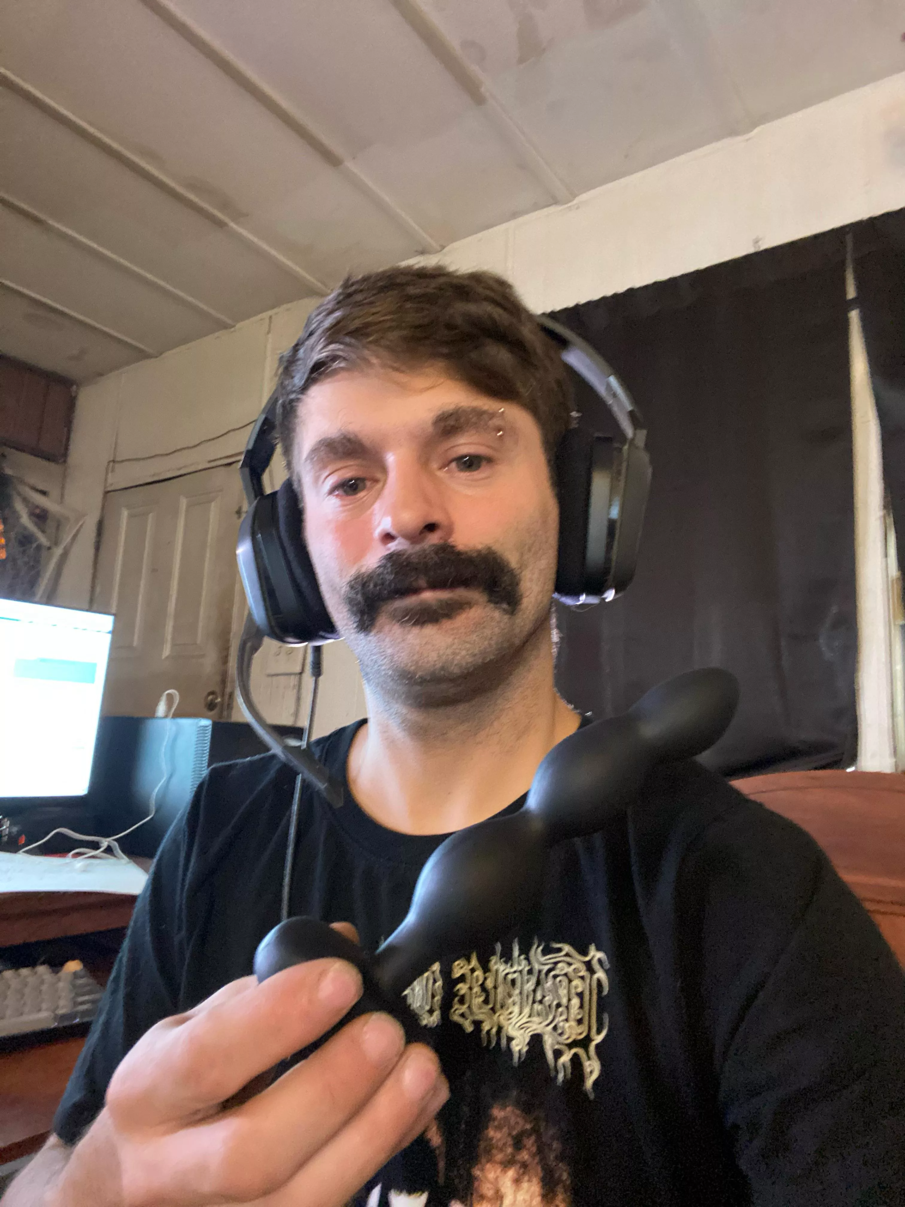 Come and hang out and chat posted by Just_Showin_Off