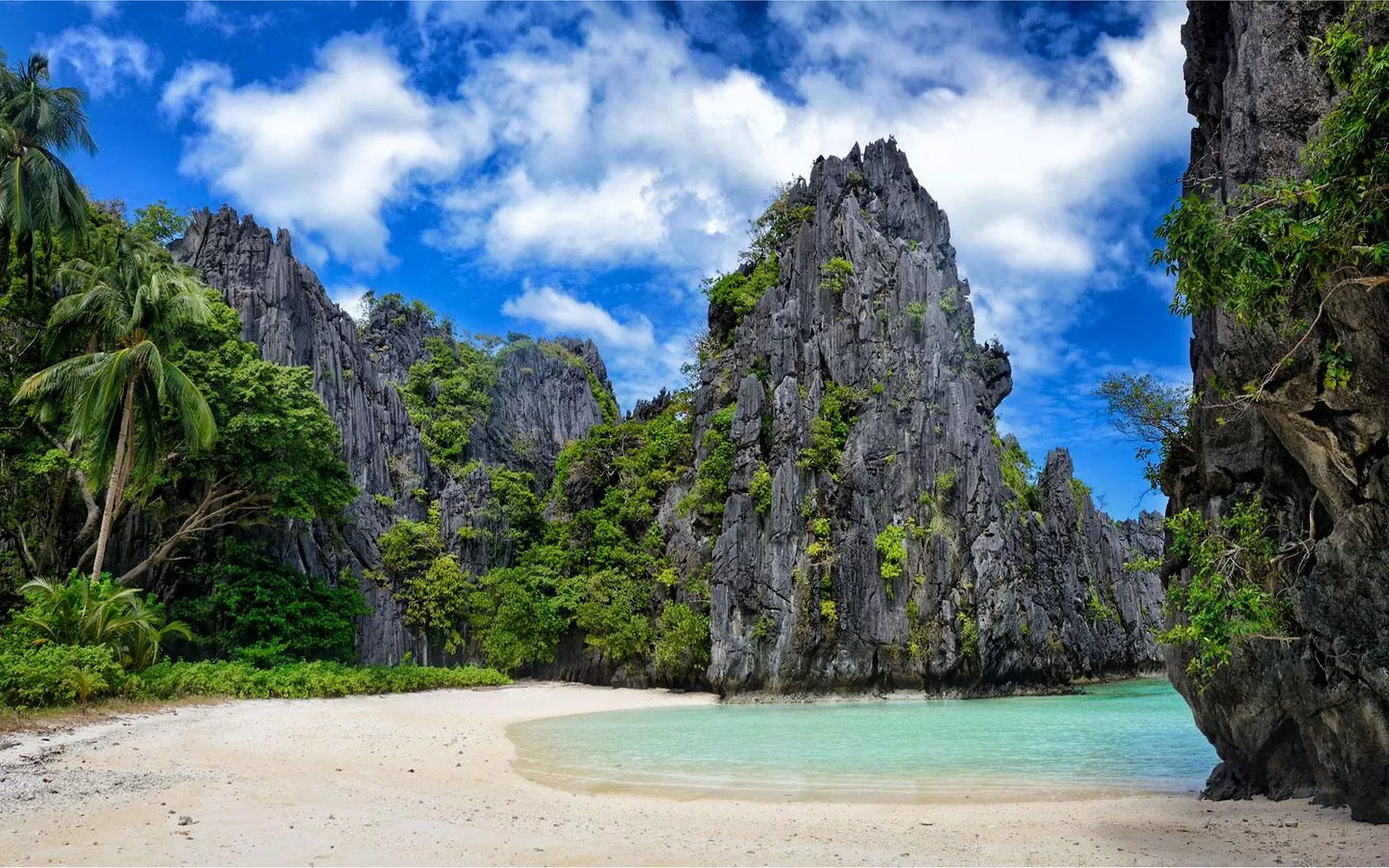 @El Nido palawan Philippines enjoy the amazing view posted by Classic-floweer