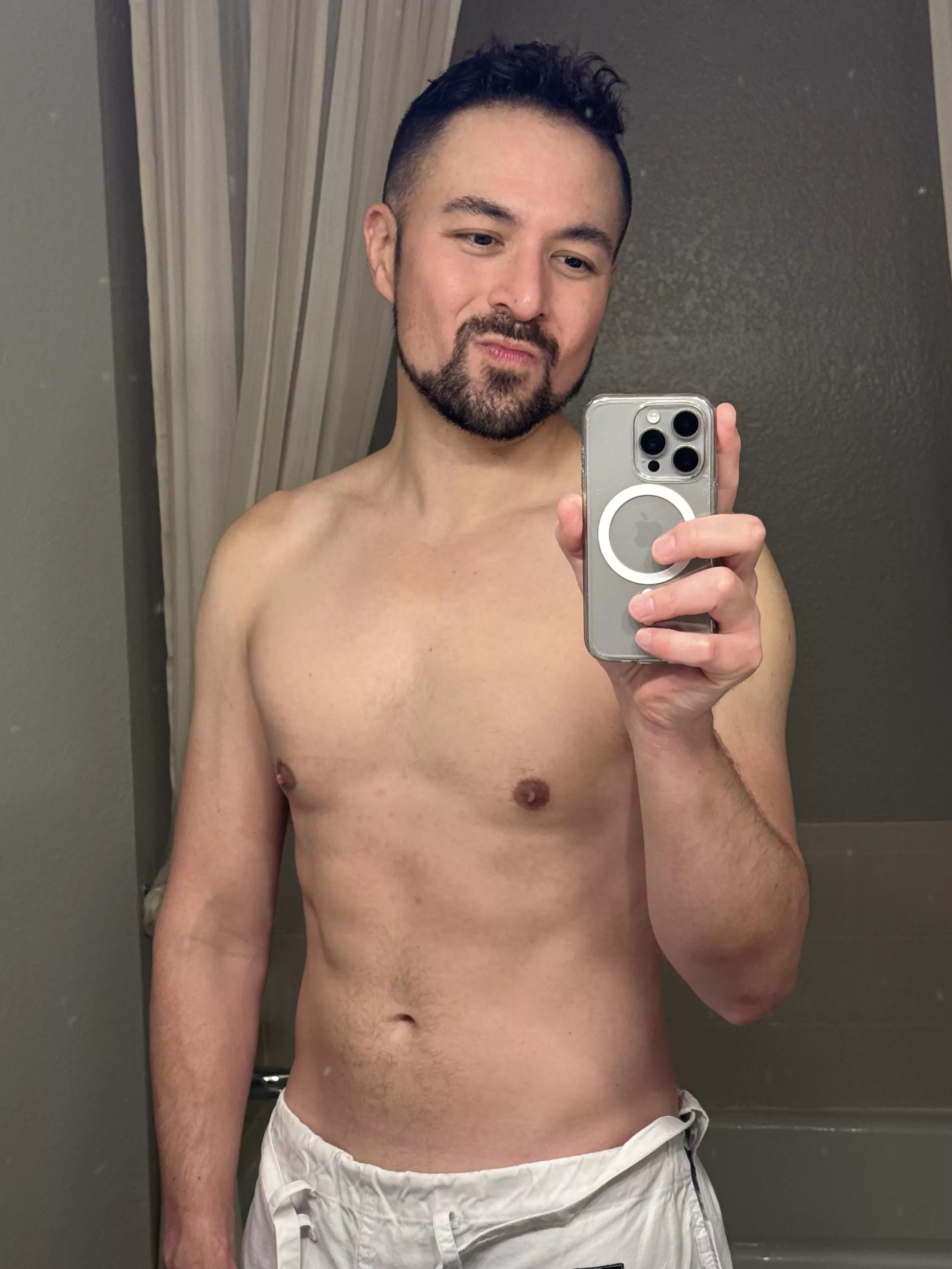 Great workout today. Sweet dreams, bros 😘 posted by StellarPatois