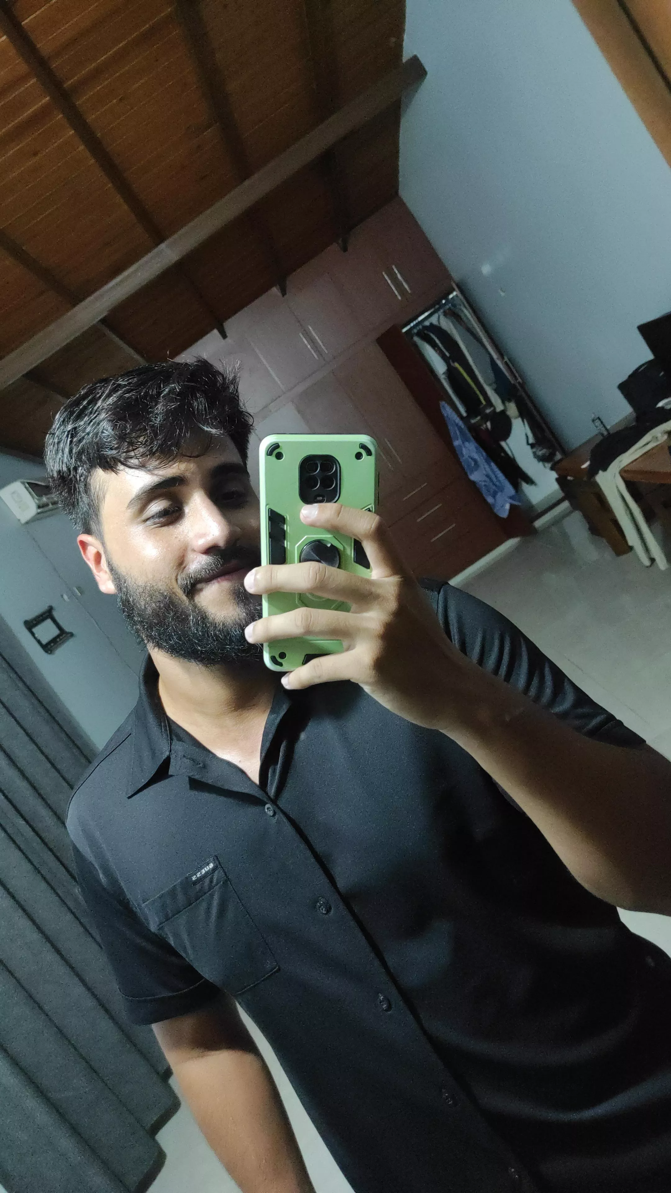 Hello ⚫ posted by walter-we