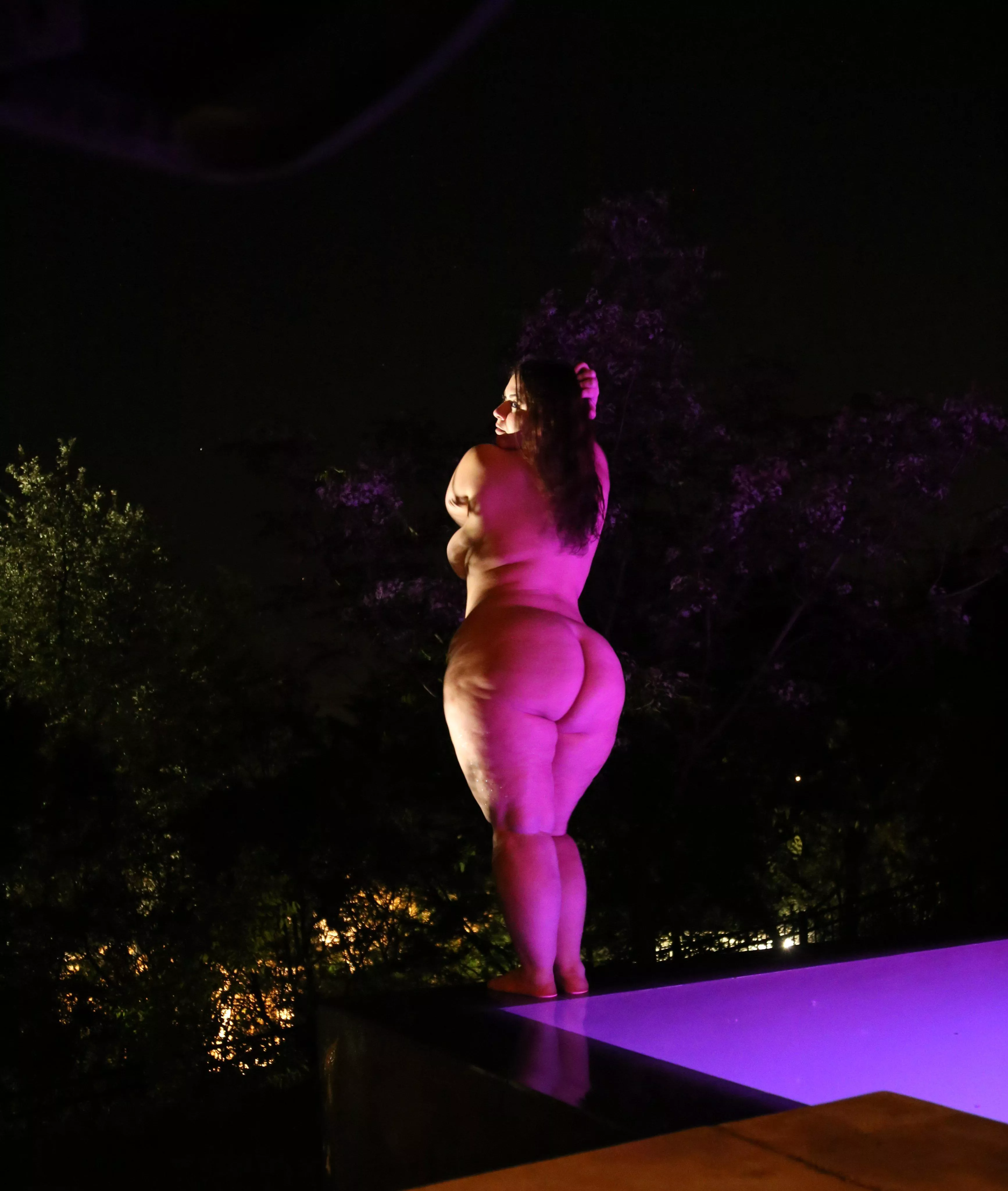 London Andrews  posted by evenflow_2991