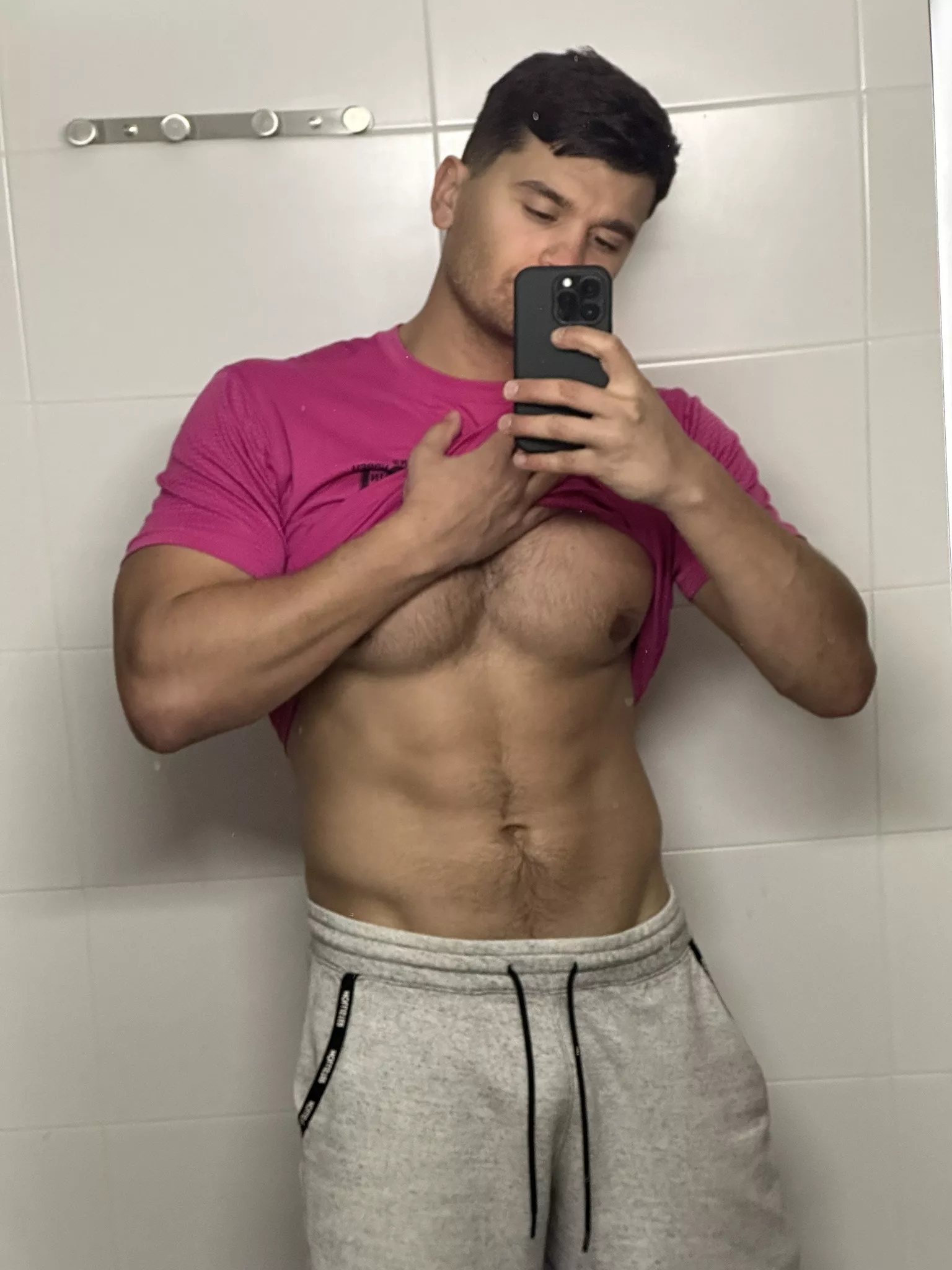 My forearm is slowly getting bigger! posted by realisiwak