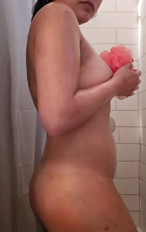 Oh...hi, there... by AsiaBebe