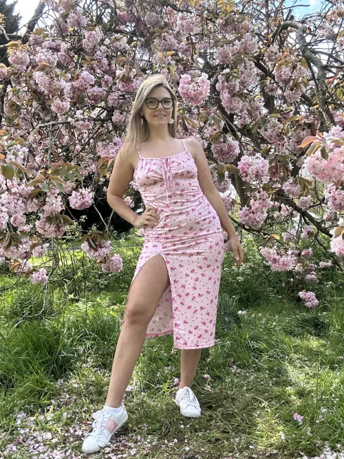 Pink is my favourite color on me by reginamarina01