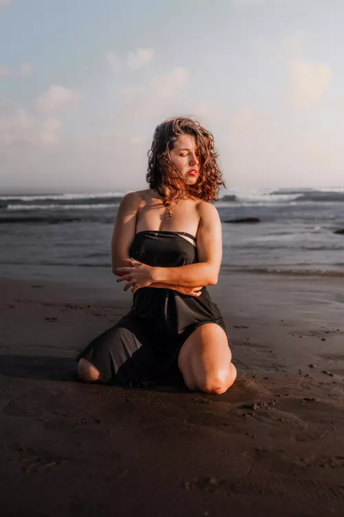 Sunset vibes in Bali  by Vicpetitequeen