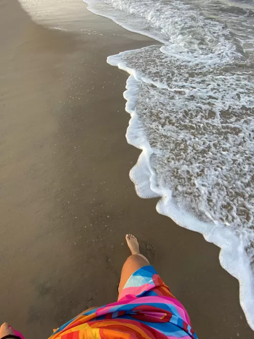 The ocean gives so much peace! by Yiyo-64