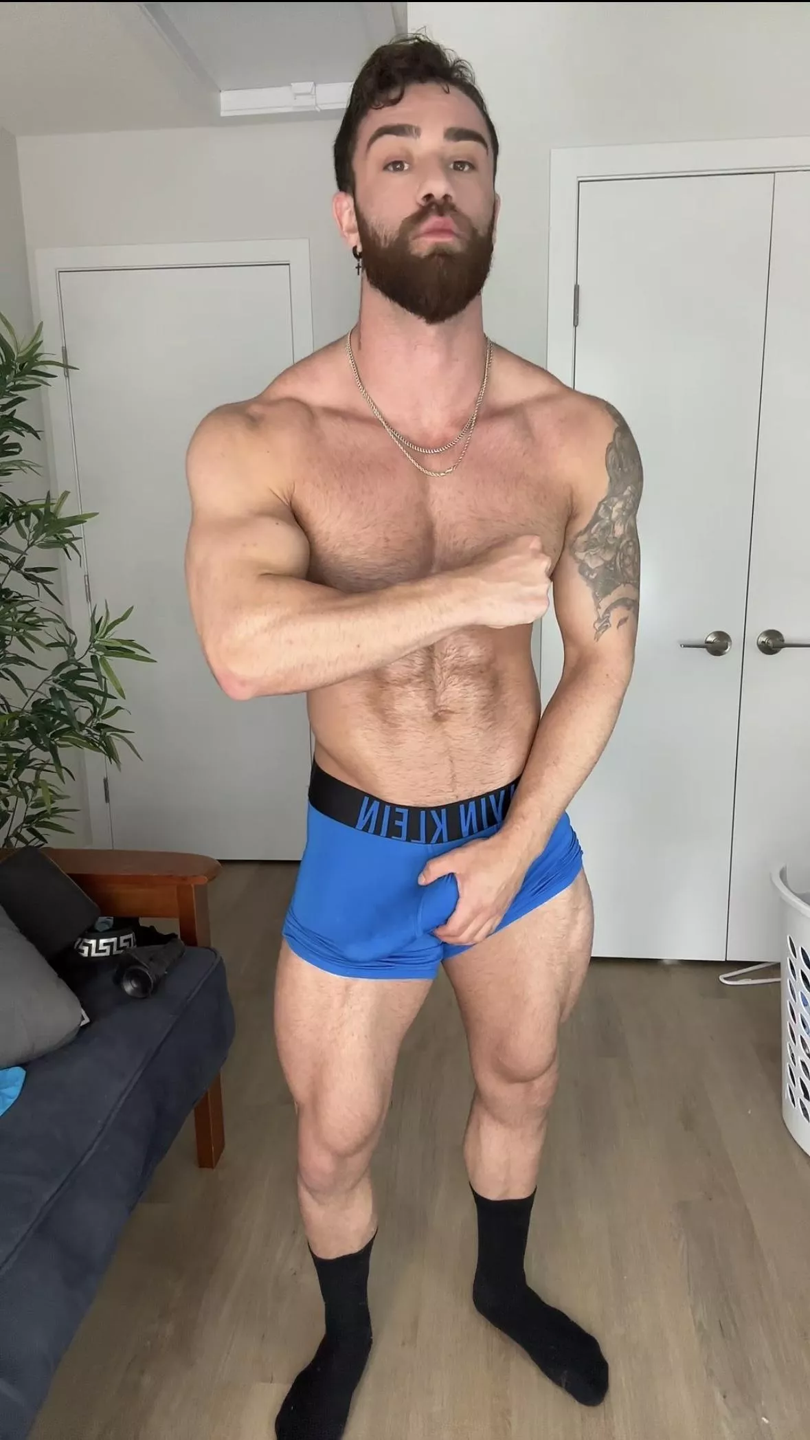 I think blue looks good on me  posted by alphaflexer