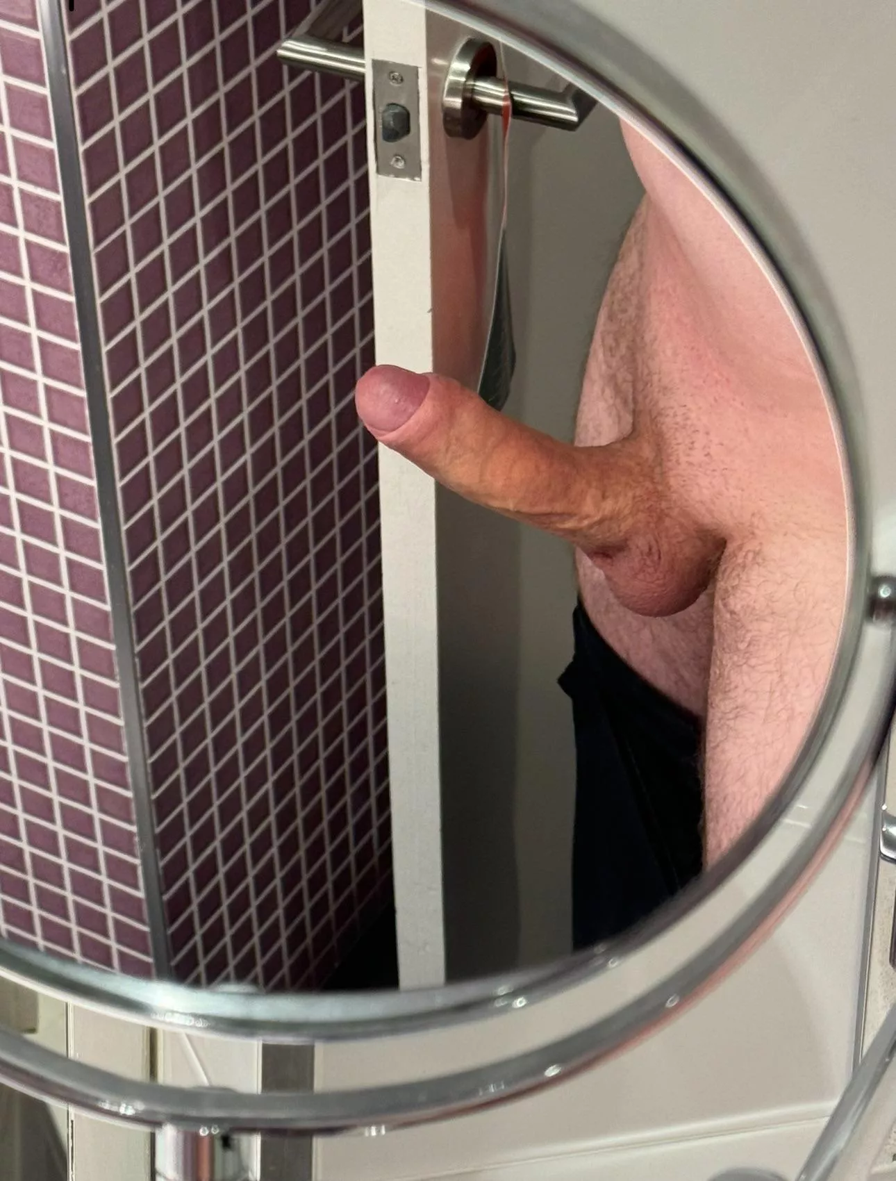 My first post here!! Drop me a follow if you want me to stay x posted by looking_on