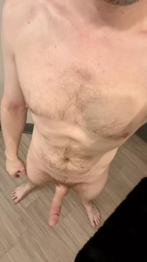 Need a dude to sit on my face and suck me by Bromotexual