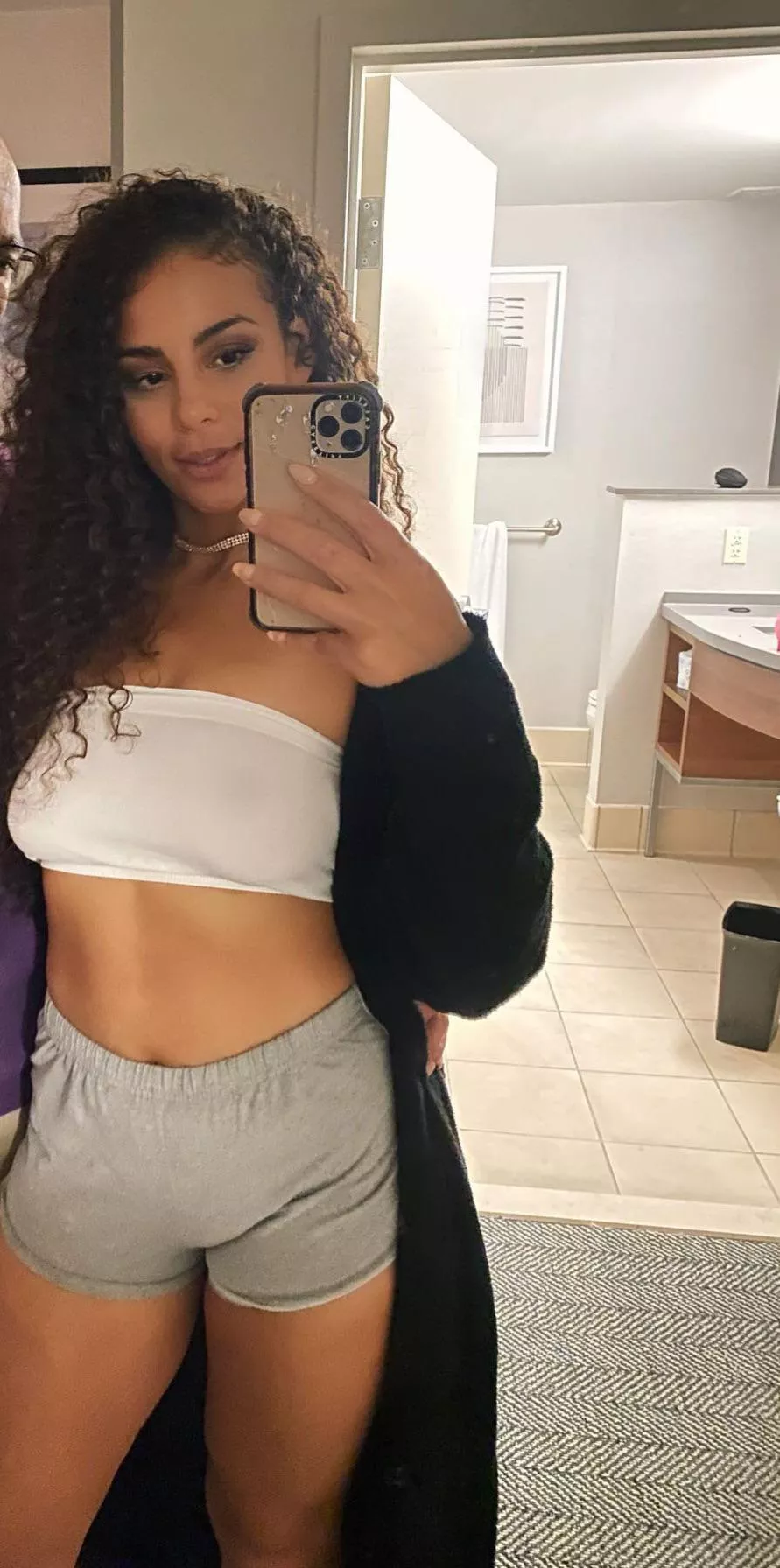 Samantha Irvin posted by chachacha32