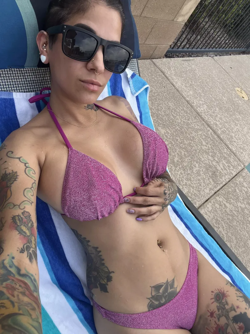 Workin on my tan by AftonsArguments