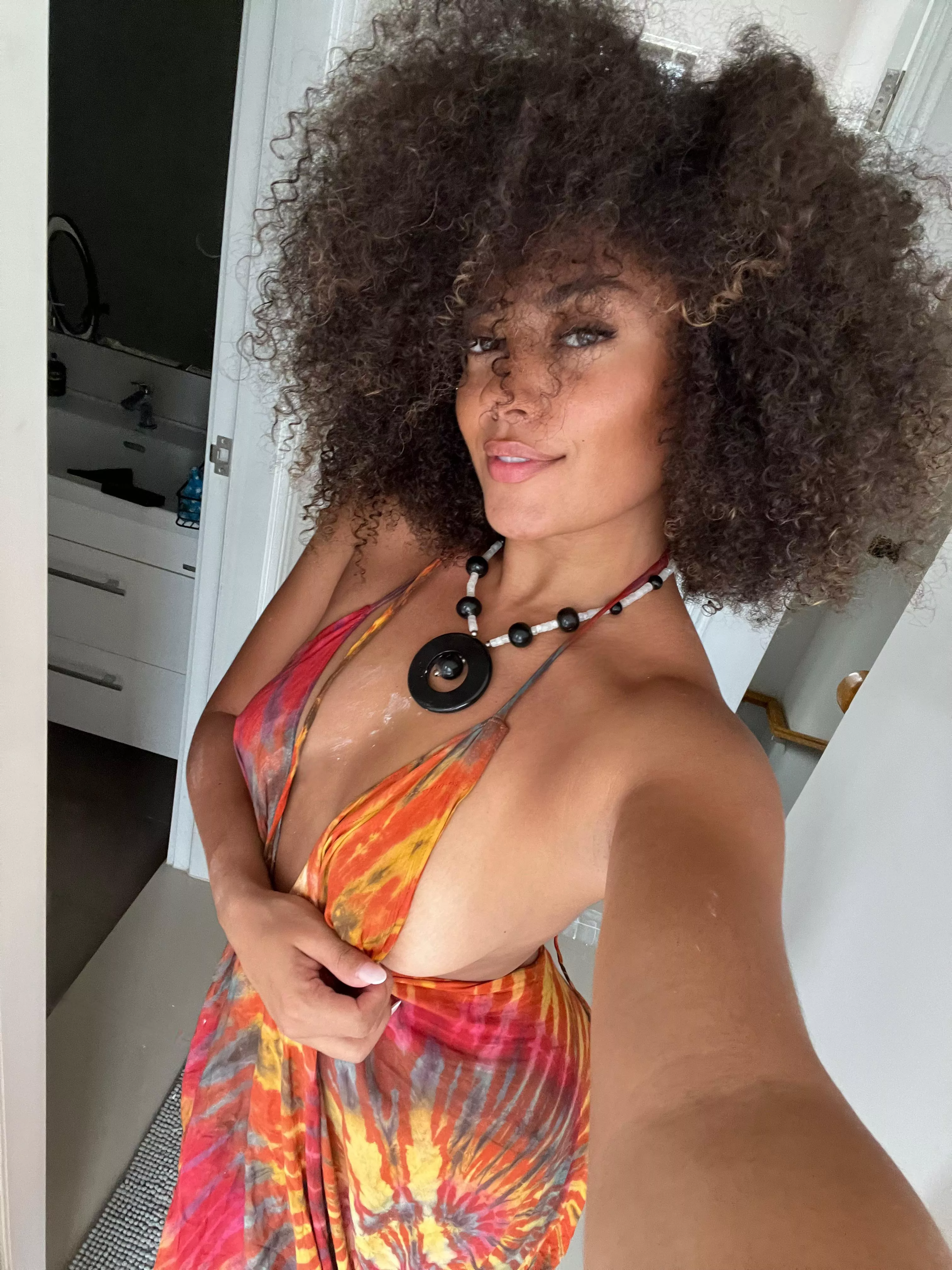 Hope you’re having a good weekend  posted by giirlnextdoor