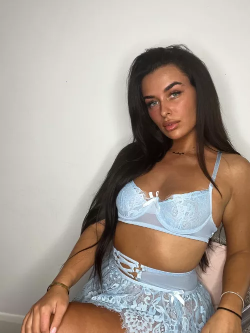 I want you to pay attention to me, what do you want me to do by meganalexadra