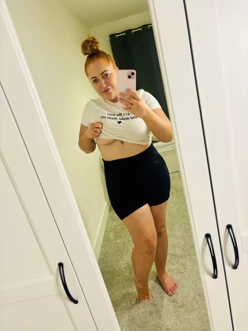 My underboob is saying hi to you by ObedientTablespoon