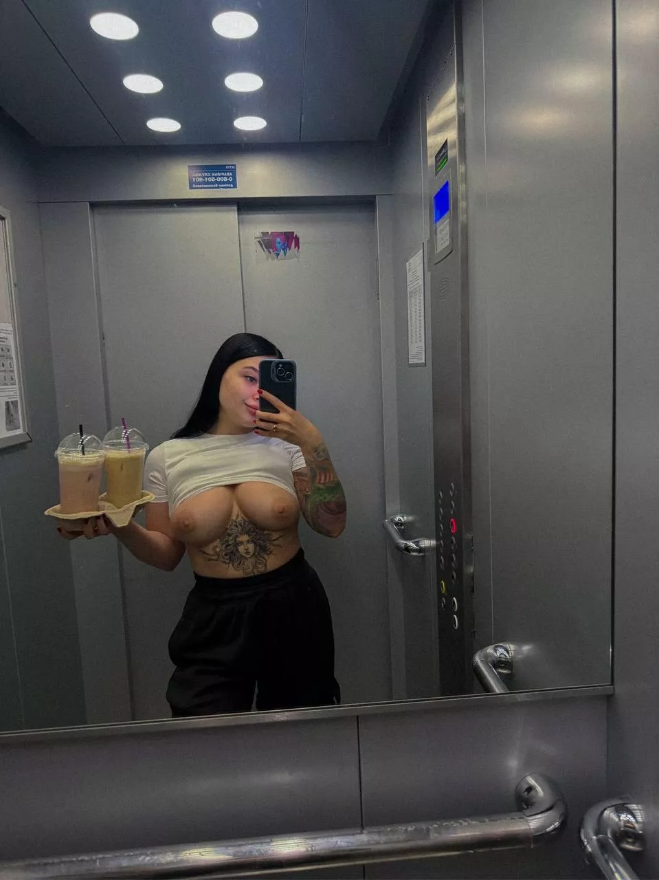 Suddenly decided to show my boobs in public place posted by xcamcammyx