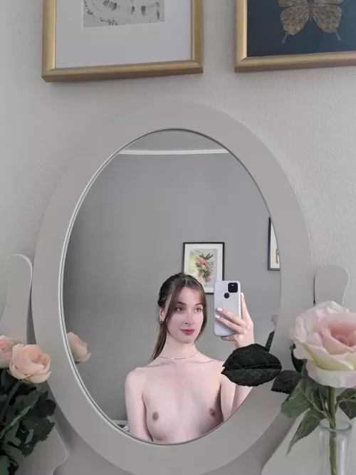 Sweetness in the mirror  by zetvarencire