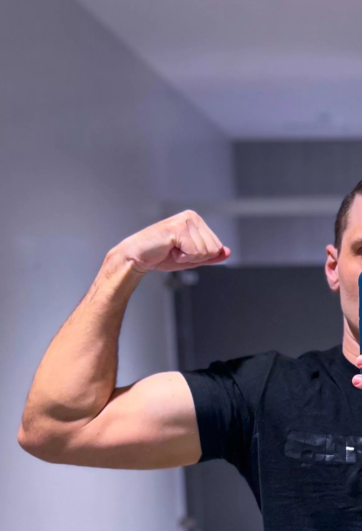 Working on getting more veiny forearms posted by Koch_69