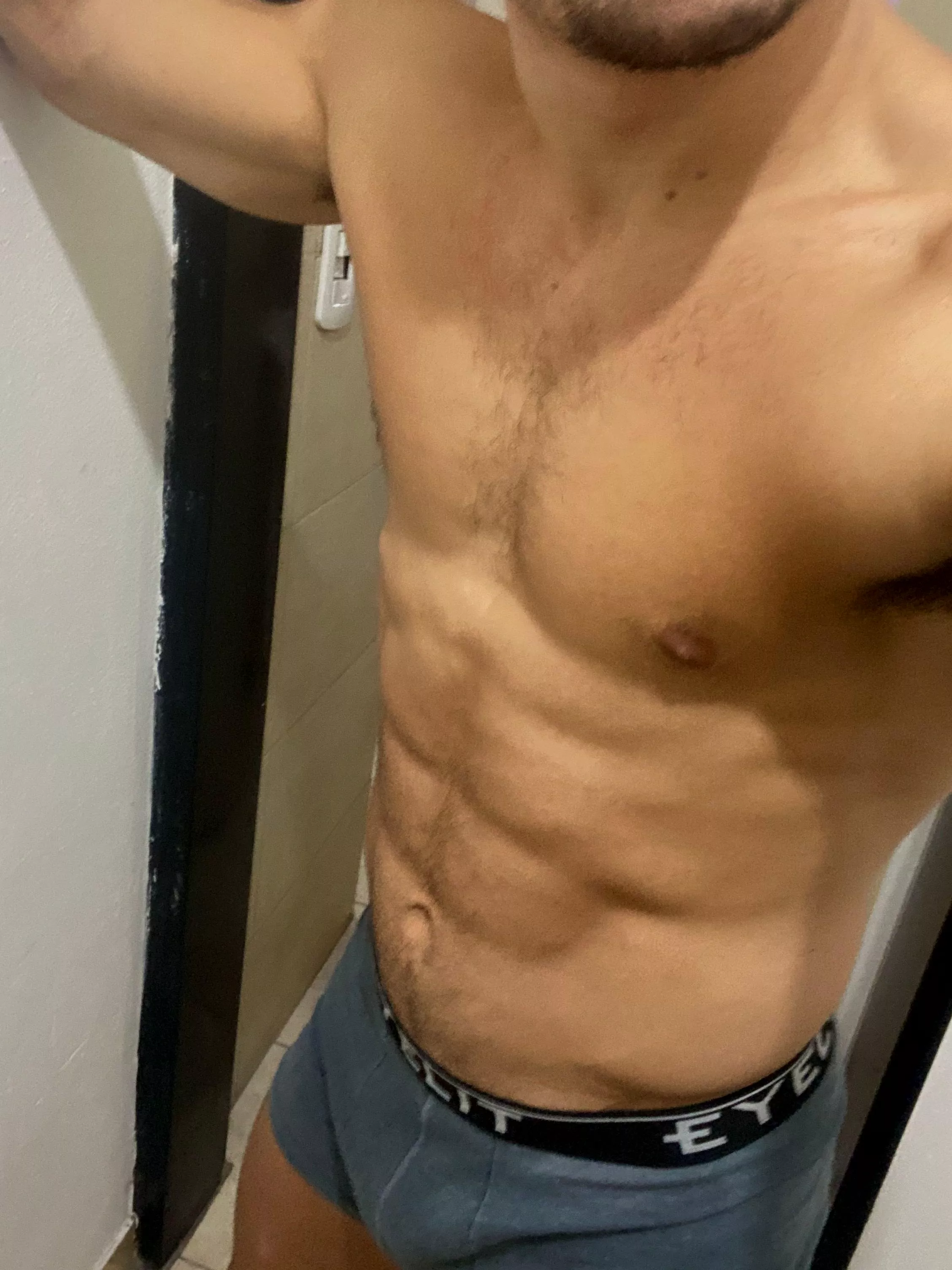 [24] Abs or legs? Choose one posted by OlieTheKing