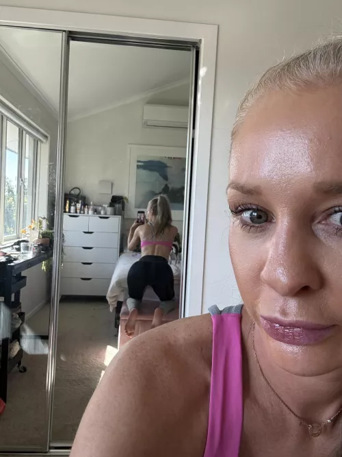 36yr Aussie babe, any cute guys out there? by FitnessWithSJ