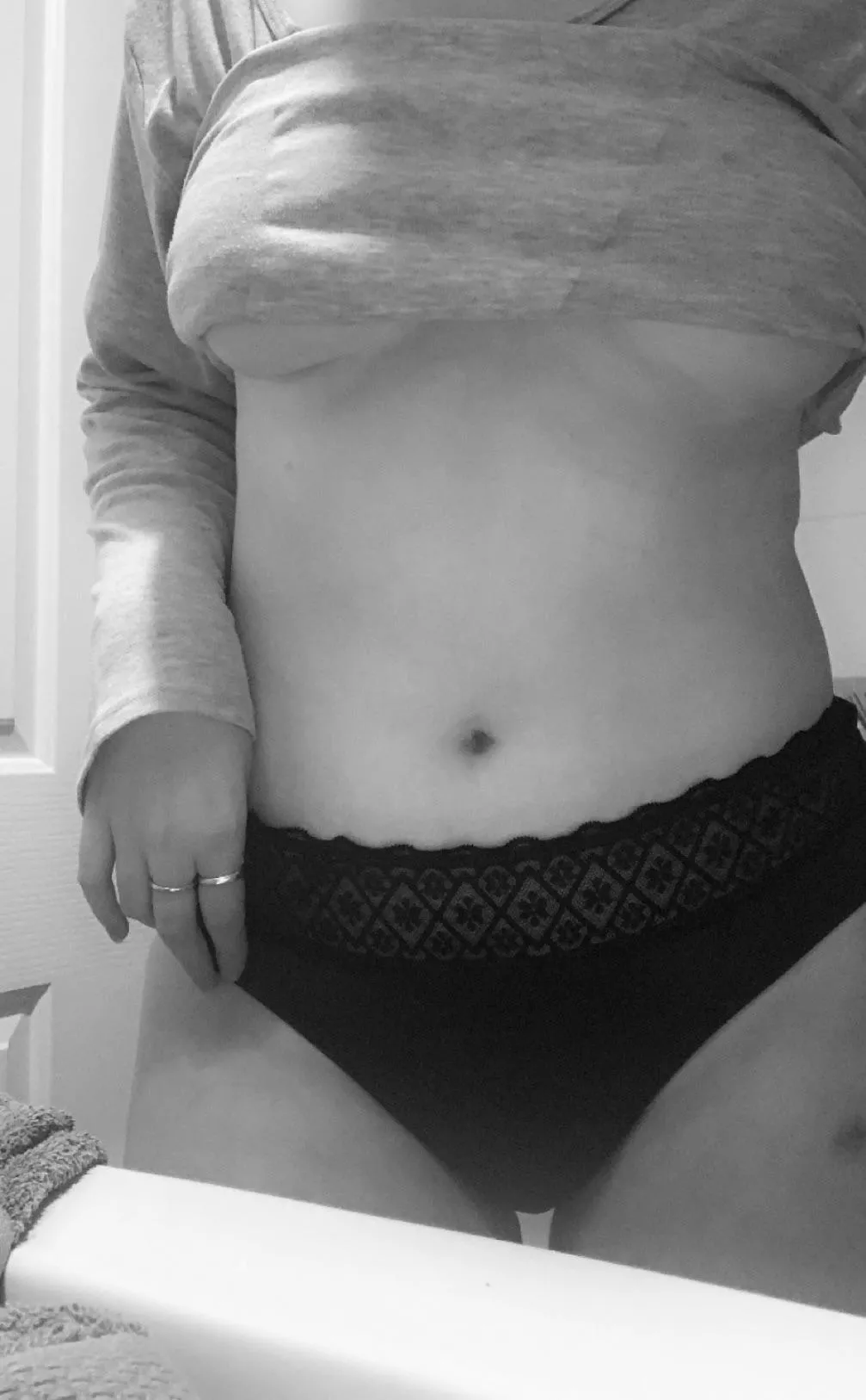 It’s 3am what else is there to do 💁🏻‍♀️ [F] posted by MysteryThrowaway88