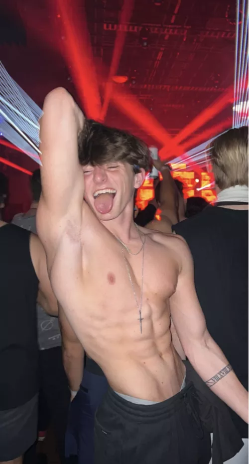 Rate 1-10 how close to perfect is my body? by DylanFaron